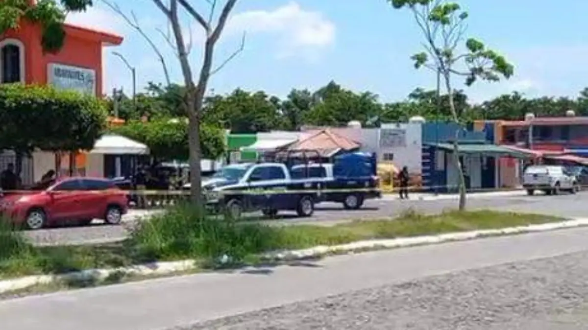 Balean a tres en Colima
