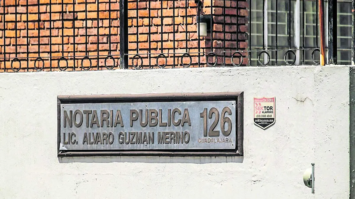 Notario Publico Alvaro Guzman Merino