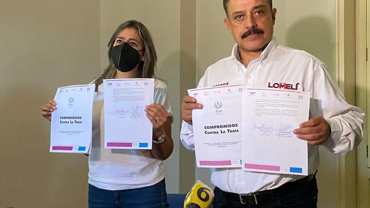 lomelí-firma-2