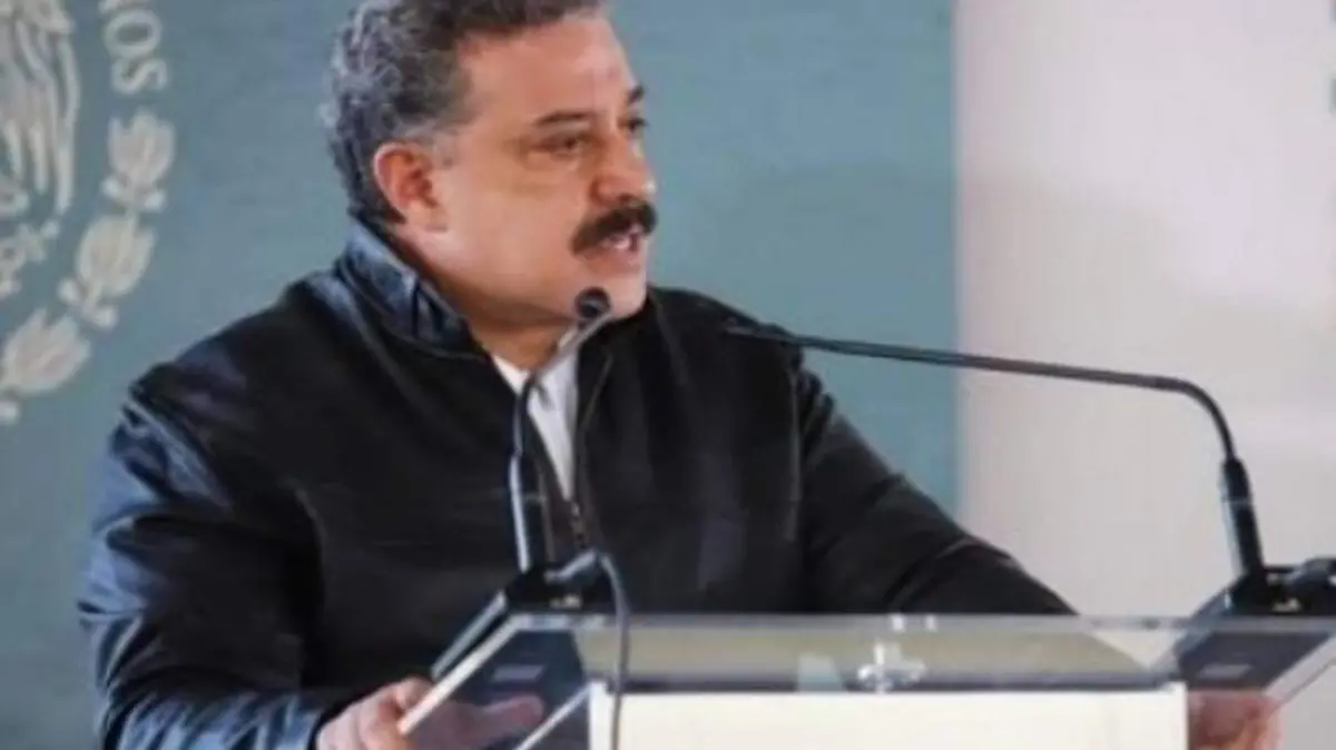 Carlos Lomelí Bolaños