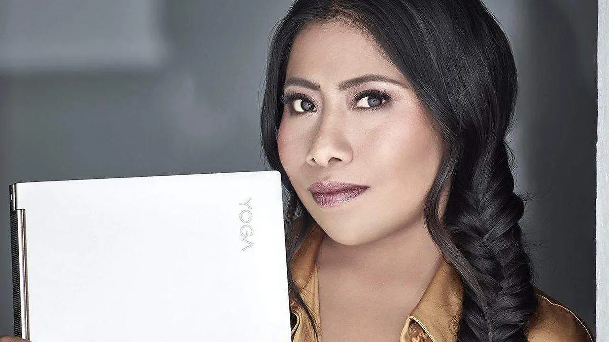 Yalitza Aparico Lenovo