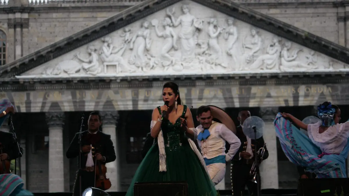 Cantante Lety López