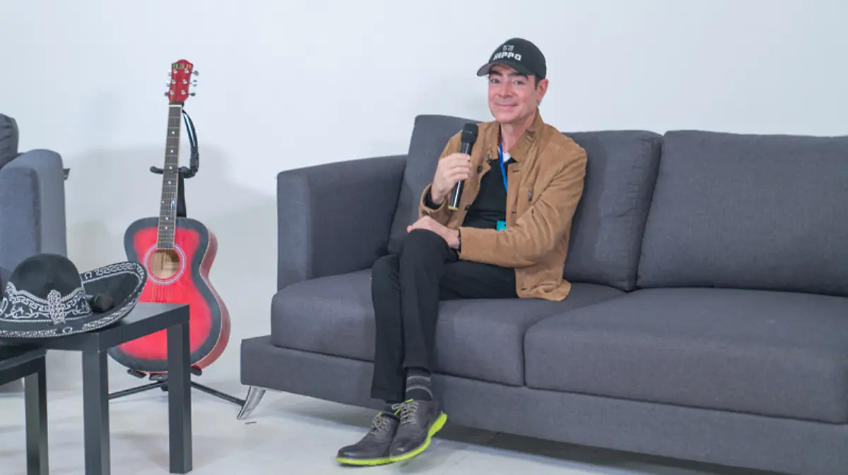 Toño Mauri productor de la serie Mariachis
