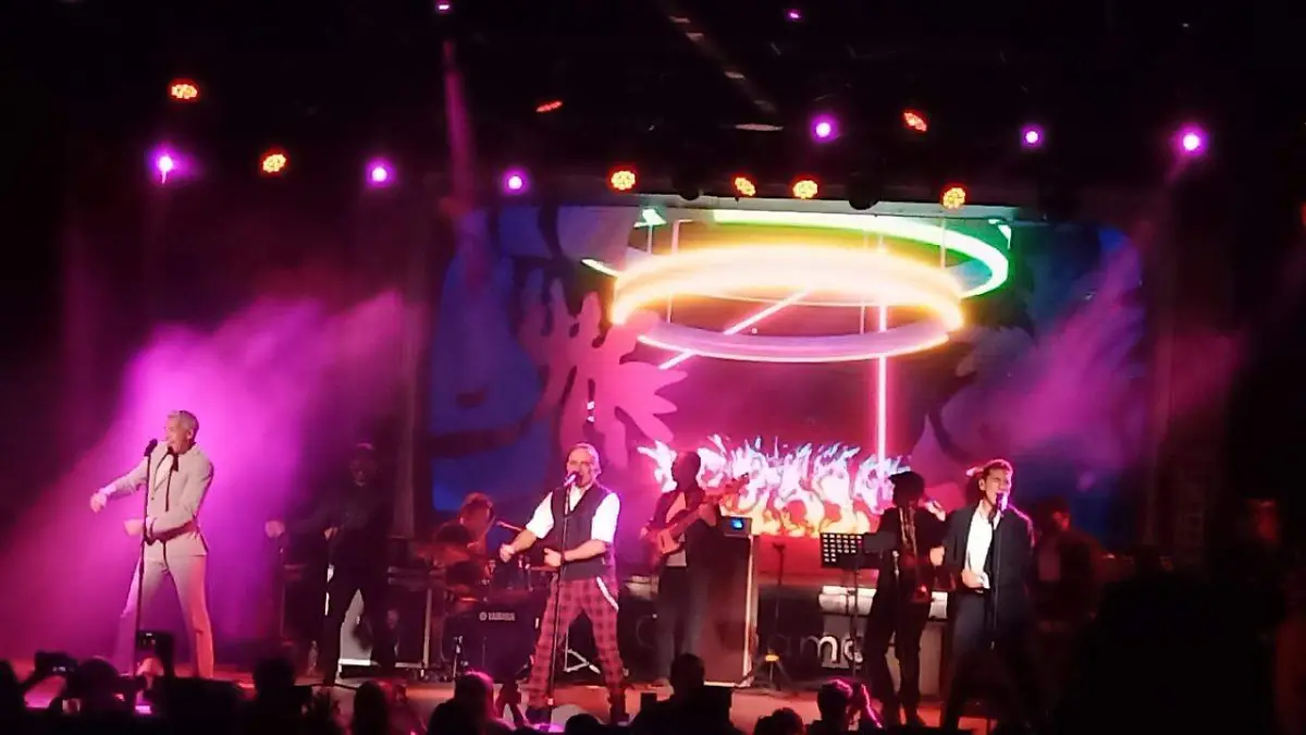 Súbete a mi moto Tour