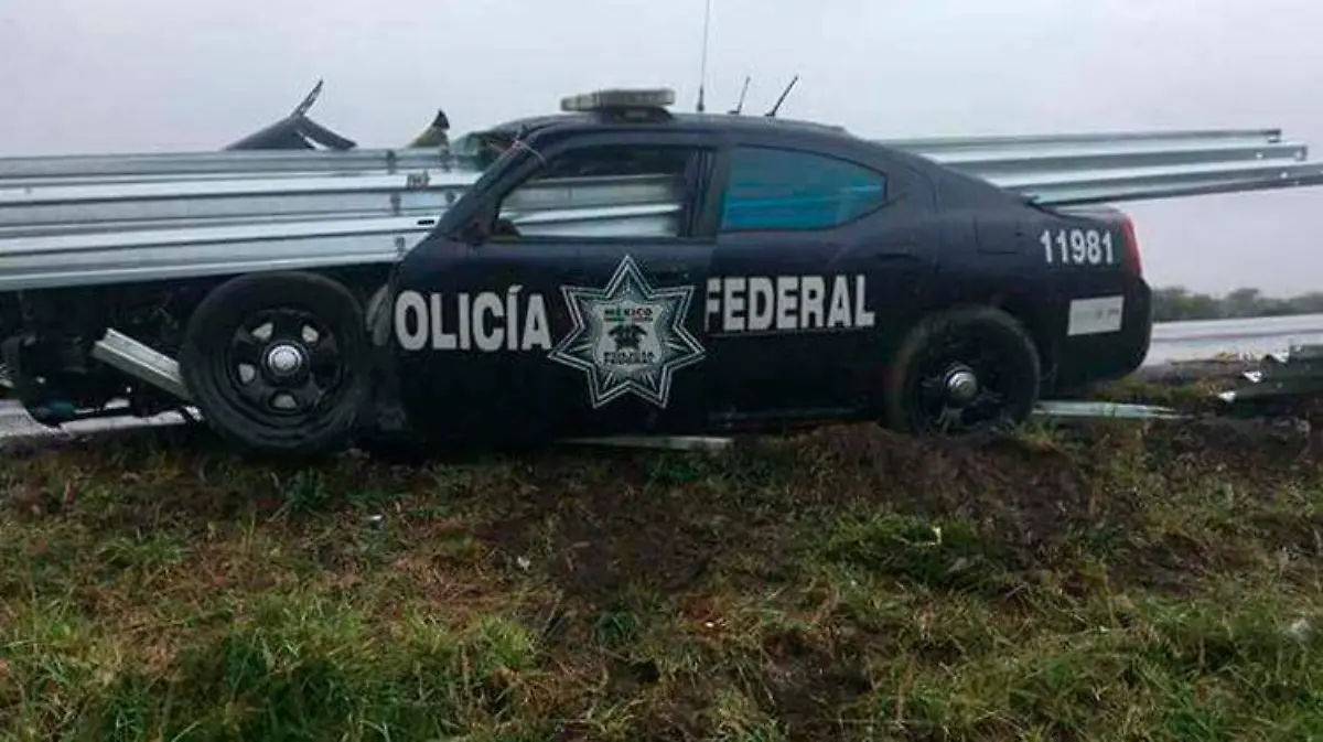 policiafederal-accidente-sanjuandelrio-queretaro