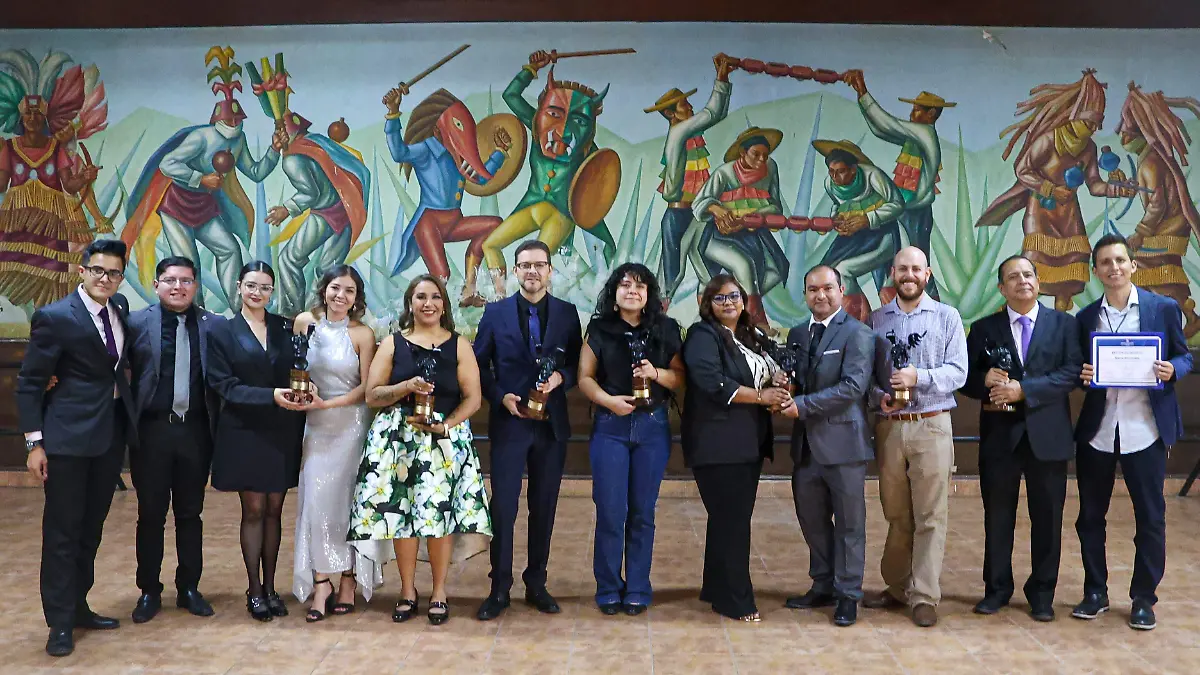 Premiación Víctor Chávez Foto. David Tamayo (1).jpeg