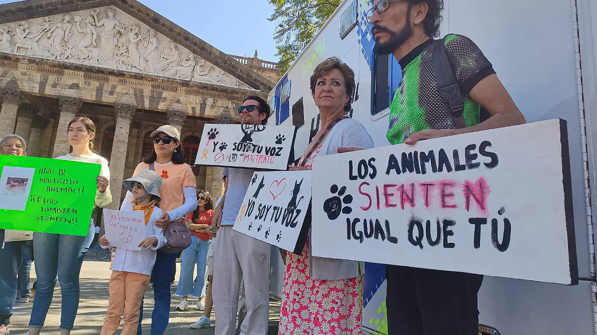 Manifestación para defender a los animales. Foto. David Tamayo (2).jpeg