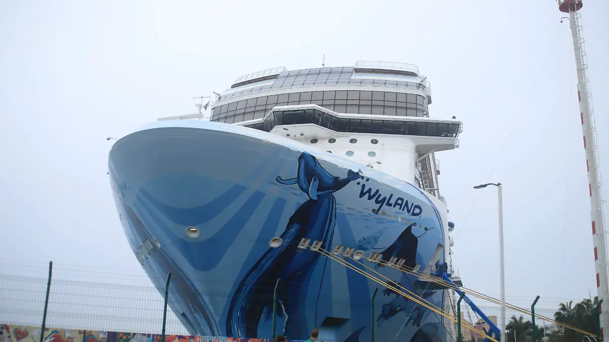 Turismo economía 4 crucero Puerto Vallarta