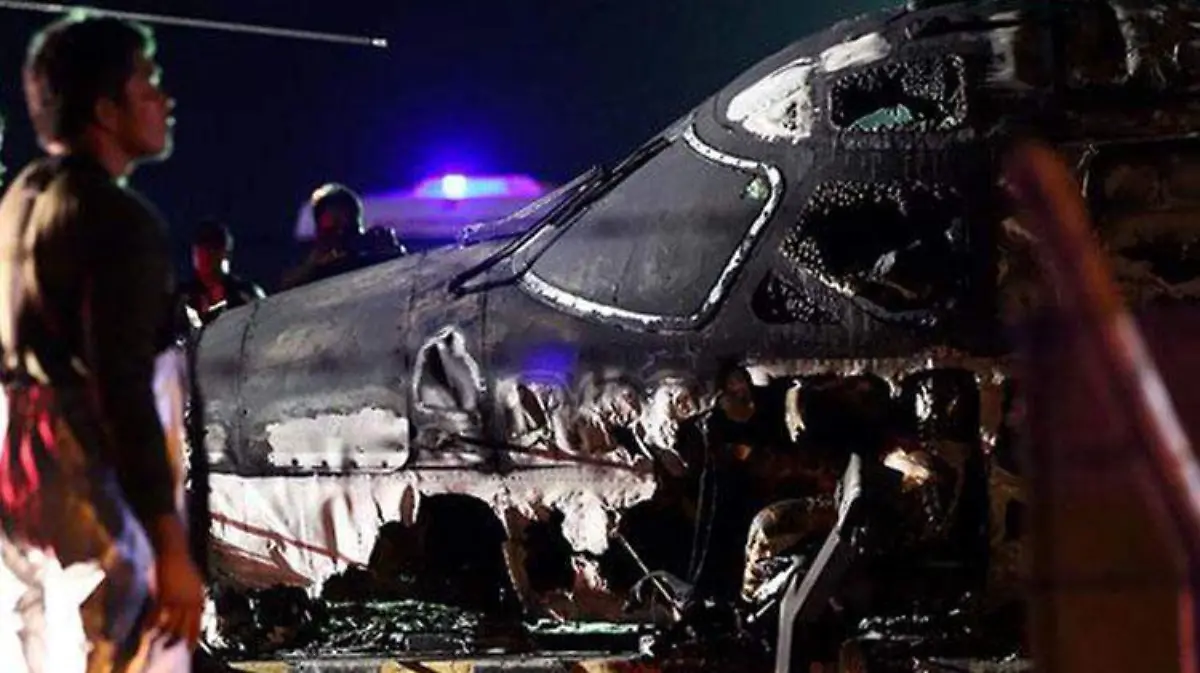 avion-incendio-filipinas-afp1