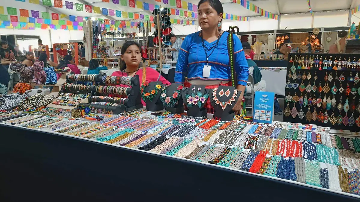 Feria Corazón del Artesano.jpeg