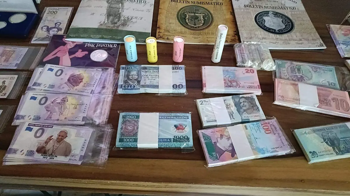 Billetes Papa Francisco Foto. Isaura López  (3).jpeg