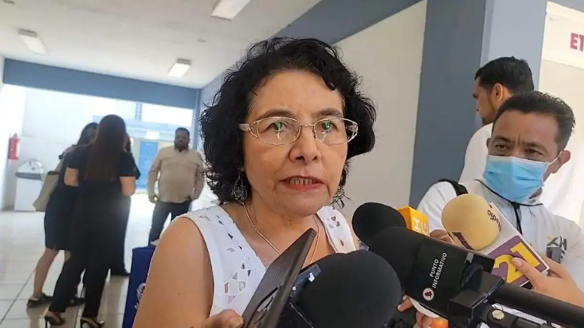 Crys Benítez (113)