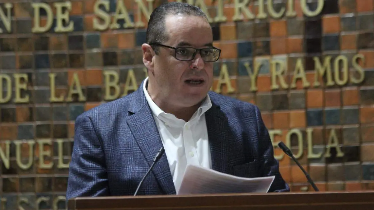 Diputado Enrique Velázquez