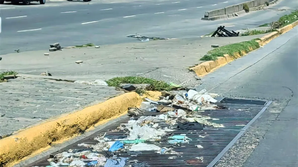Basura en alcantarillas