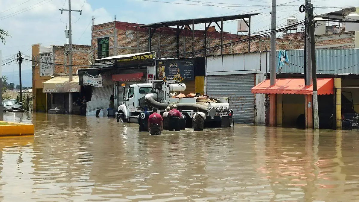 Agua estancada en Tlajomulco