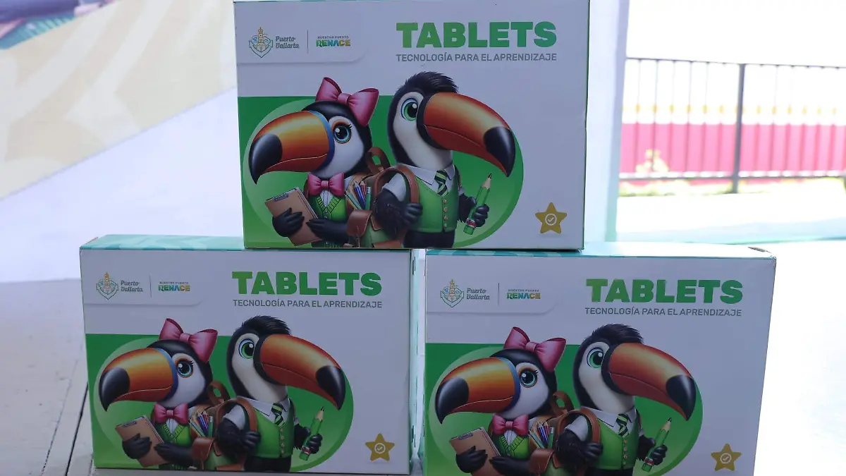 Marcia Bañuelos Tablets Vallarta