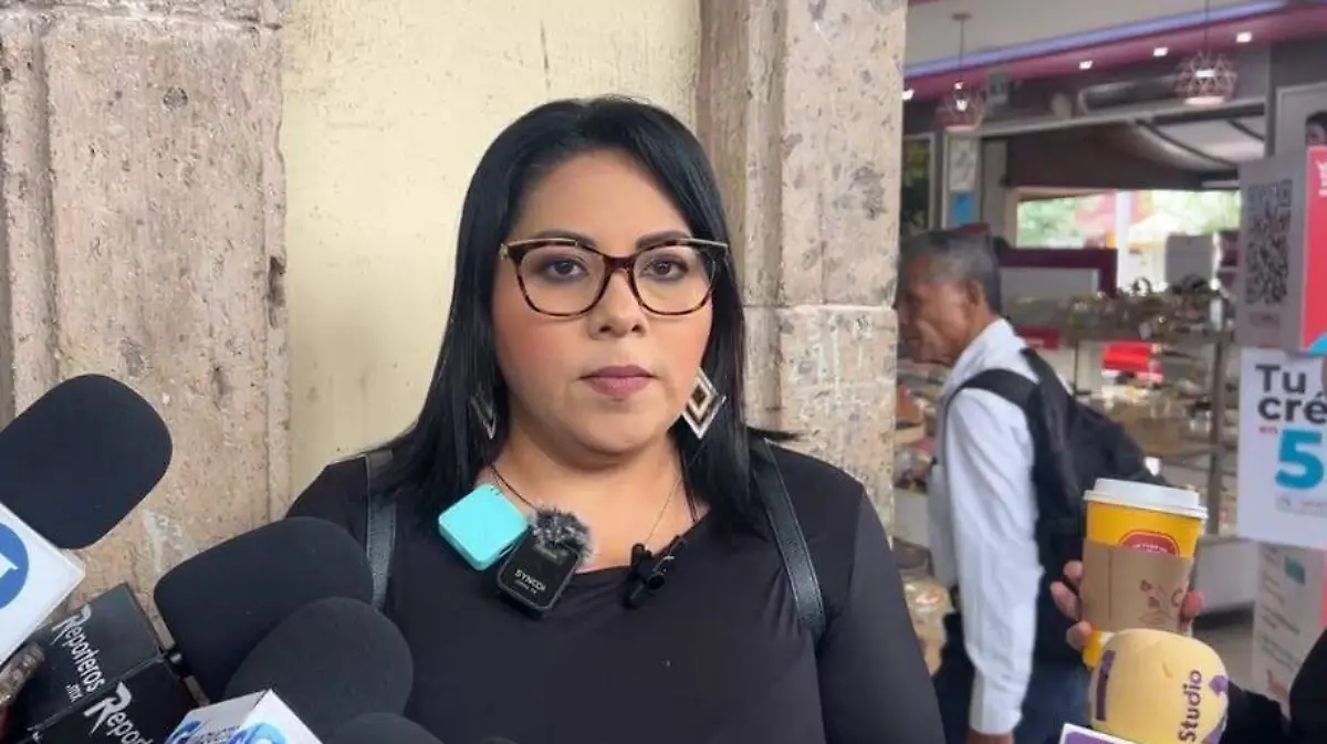 Crys Benítez (140)