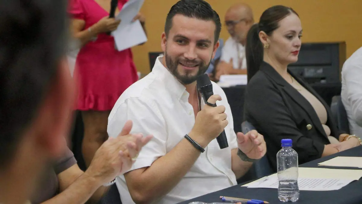 Luis Munguía reunión de la Red Regional Costa Norte - Sierra Occidental