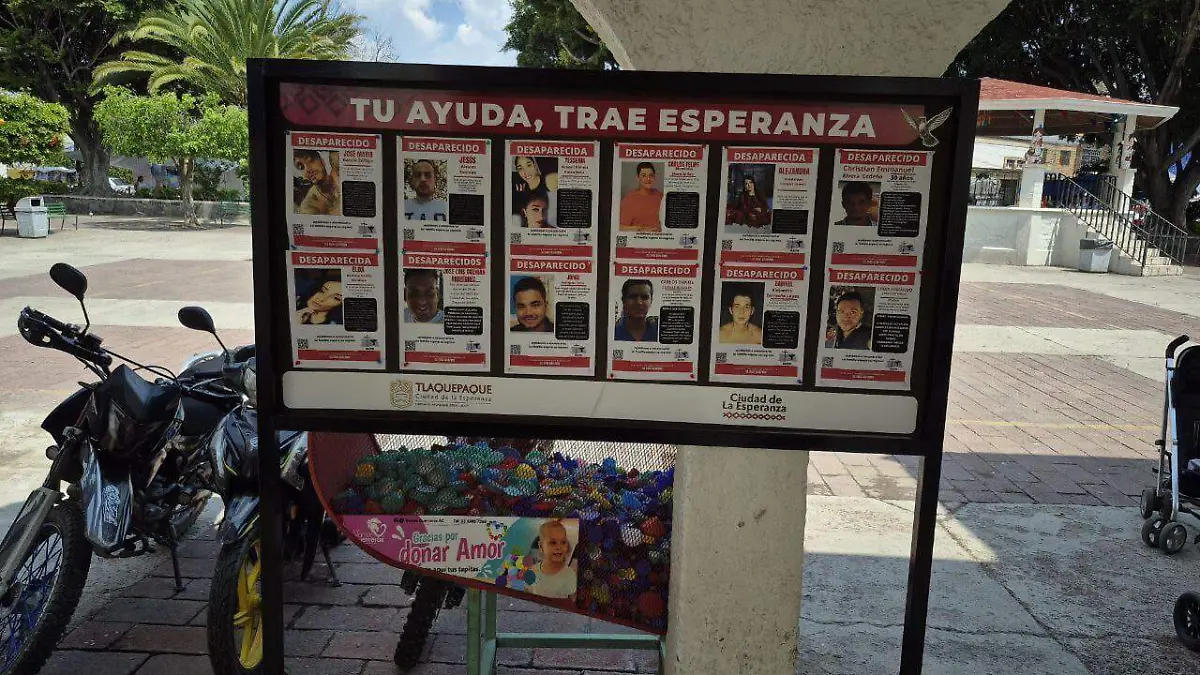Fichas de desaparecidos ubicadas en puntos importantes de Tlaquepaque