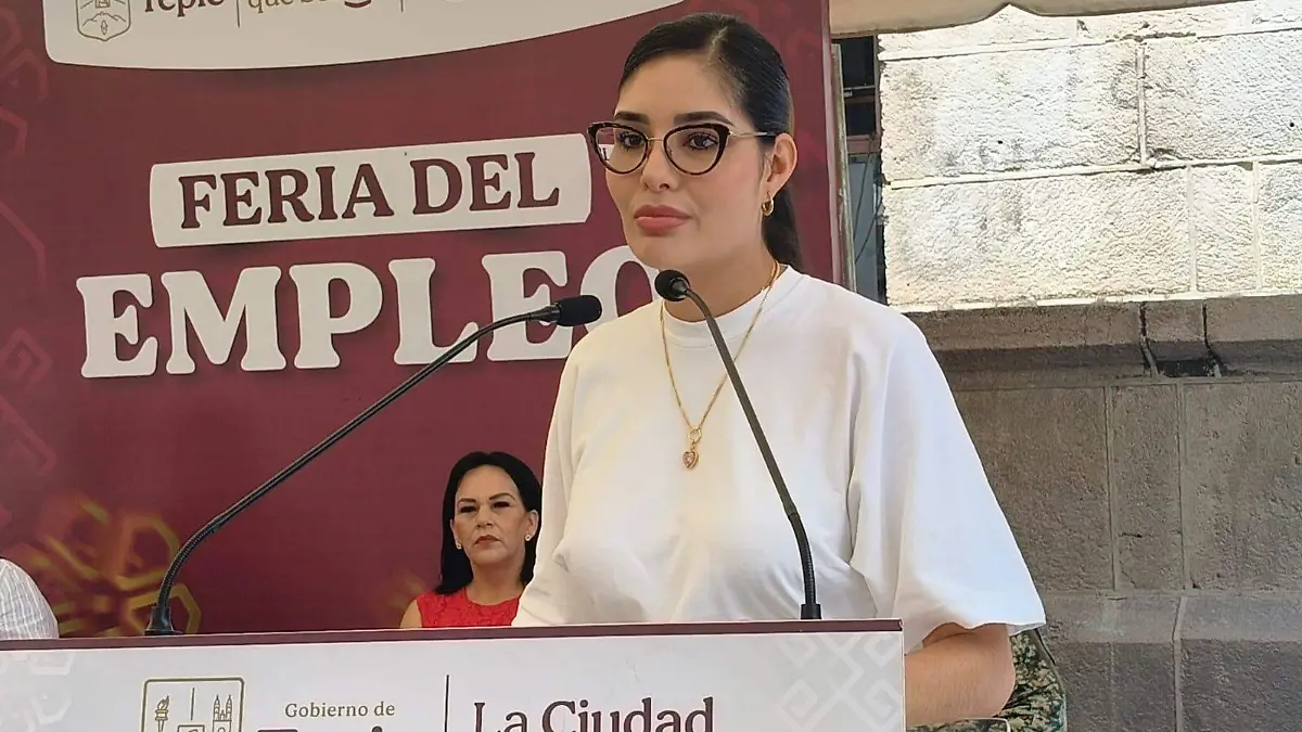 Crys Benítez (7)
