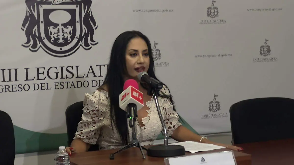 Morena Cortesía (2)