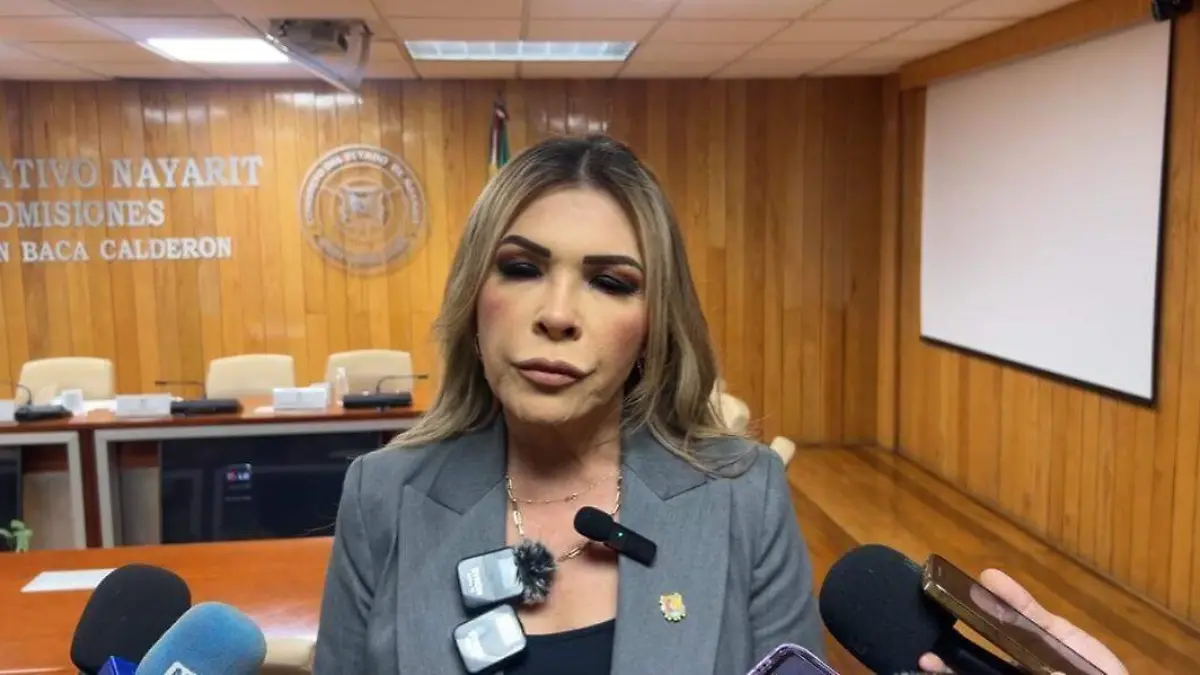 Crys Benítez (44)