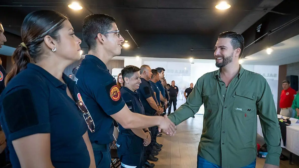 Reconocimiento personal de Protección Civil Puerto Vallarta