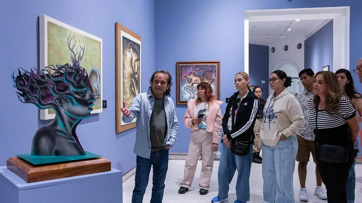 Recorrido con el artista Ernesto Flores en la exposición Ida y vuelta
