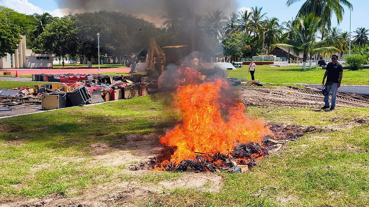 Destrucción de drogas y máquinas tragamonedas en Nayarit