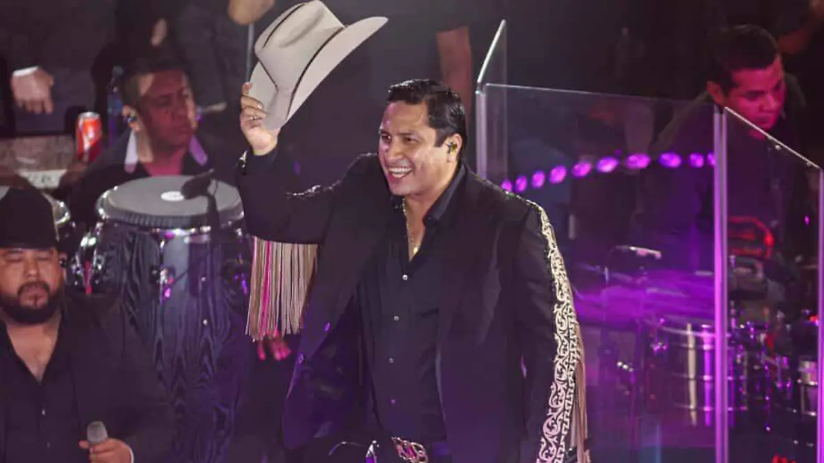 Julión Álvarez (4)