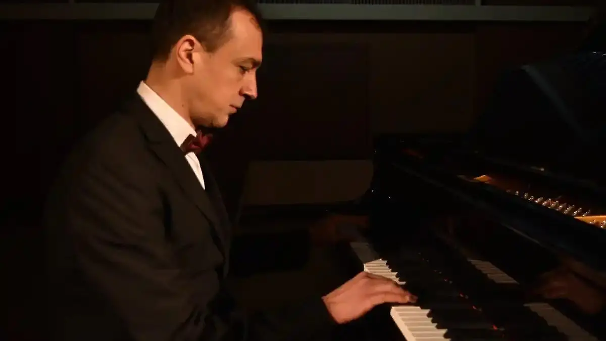 Pianista Andrea Vivannet 