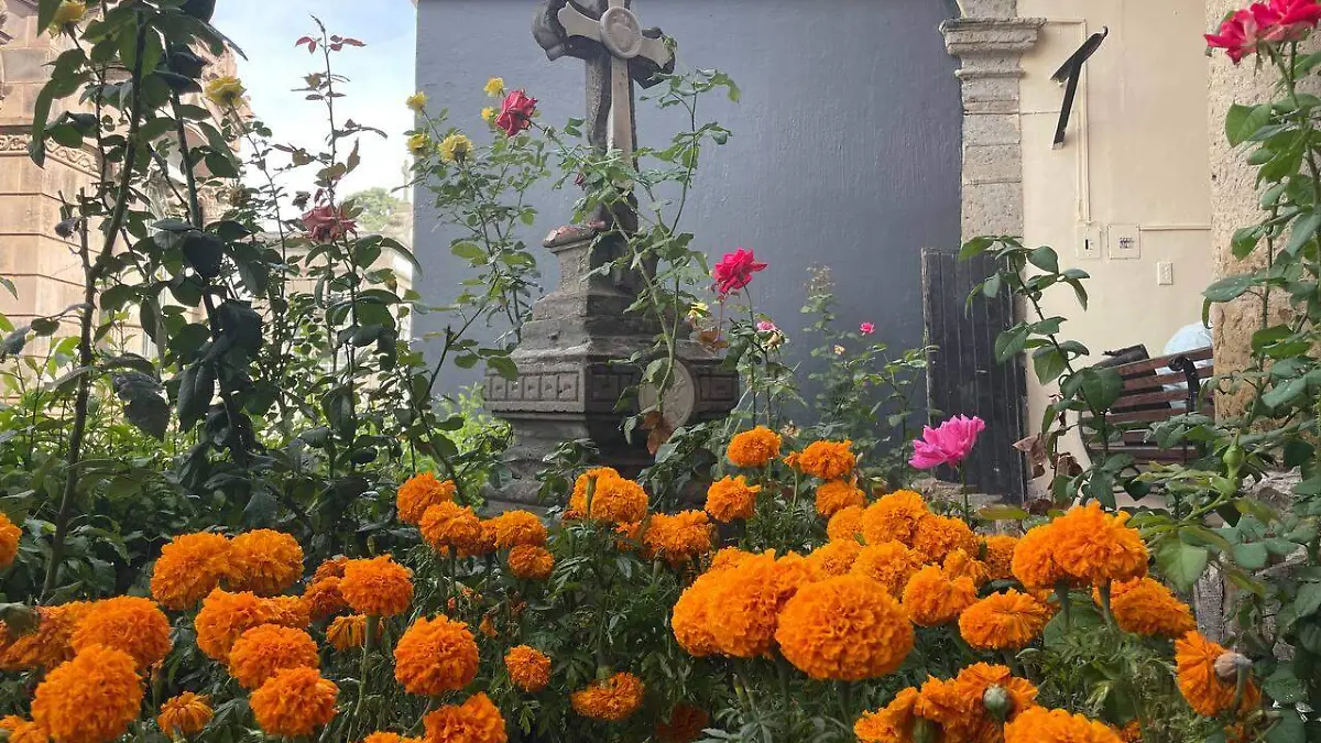 Tumba. Gobierno de Guadalajara.jpg