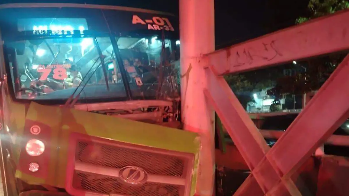 Accidente unidad del transporte público