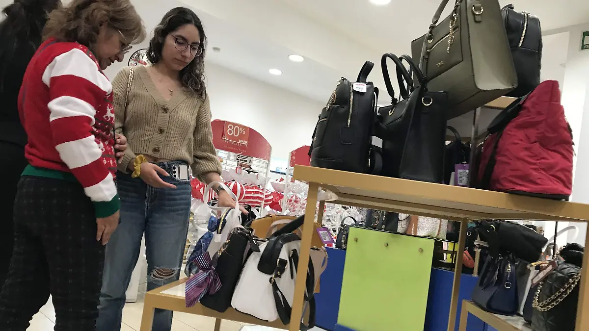 compras Edgar Negrete Cuartoscuro.jpg