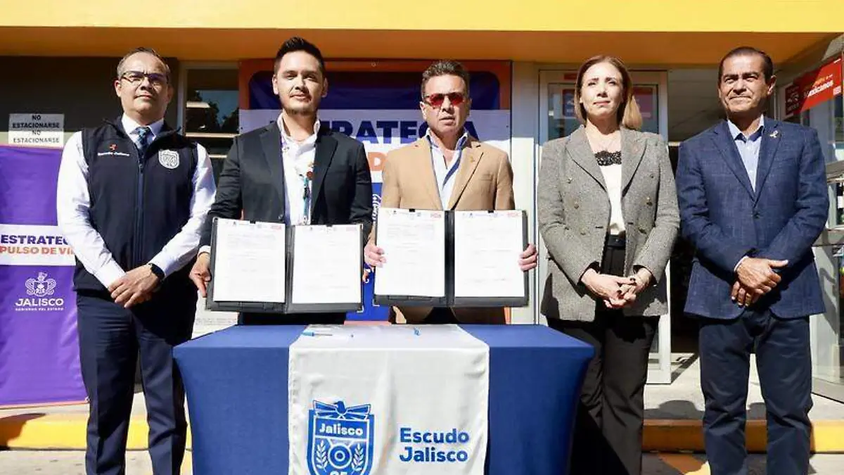 Firma de convenio Punto Seguro