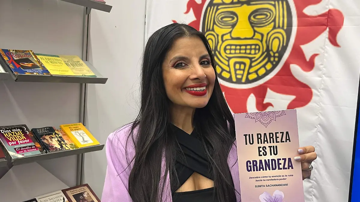 Foto escritora pañamena Sunita 1