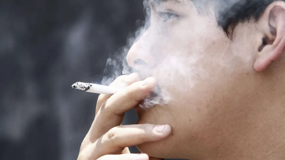 Fumar Foto. Isaac Esquivel Cuartoscuro