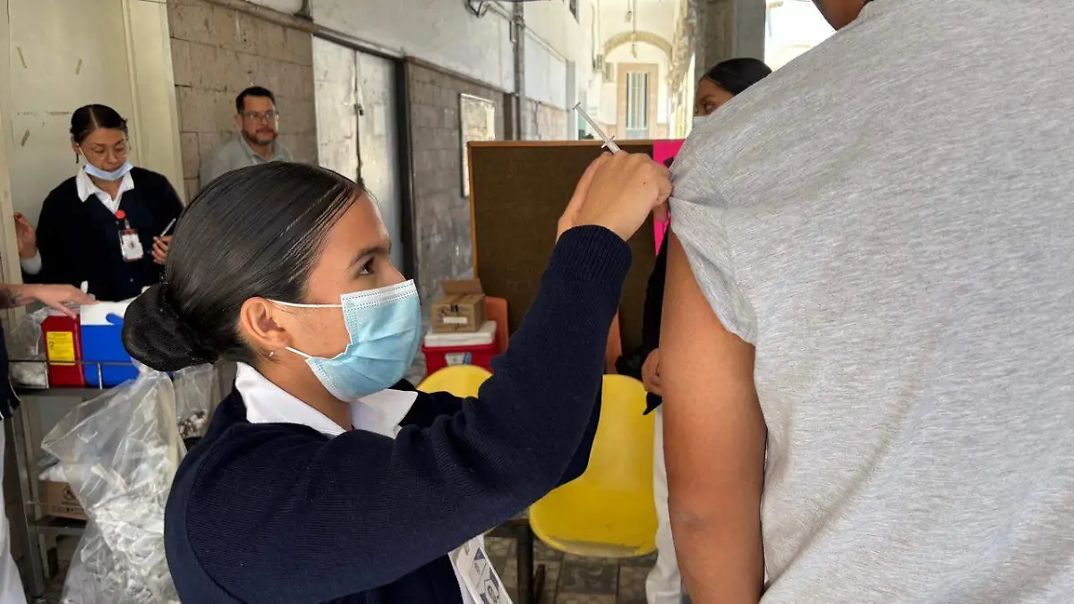 Viridiana Saavedra Foto Vacuna sarampión