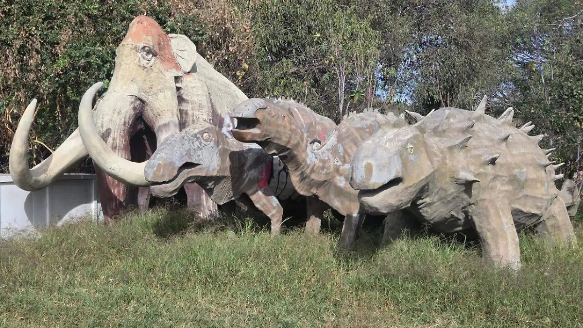 Figuras de dinosaurios