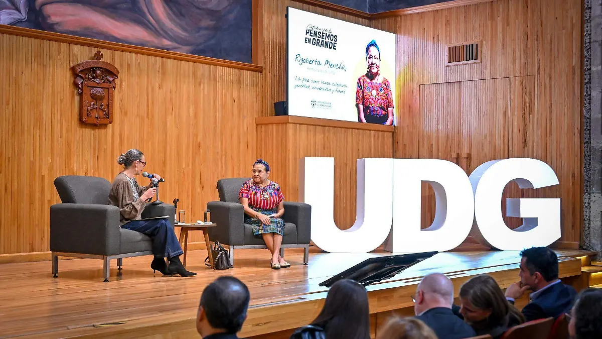 Foro Pensemos en Grande Rigoberta Menchu