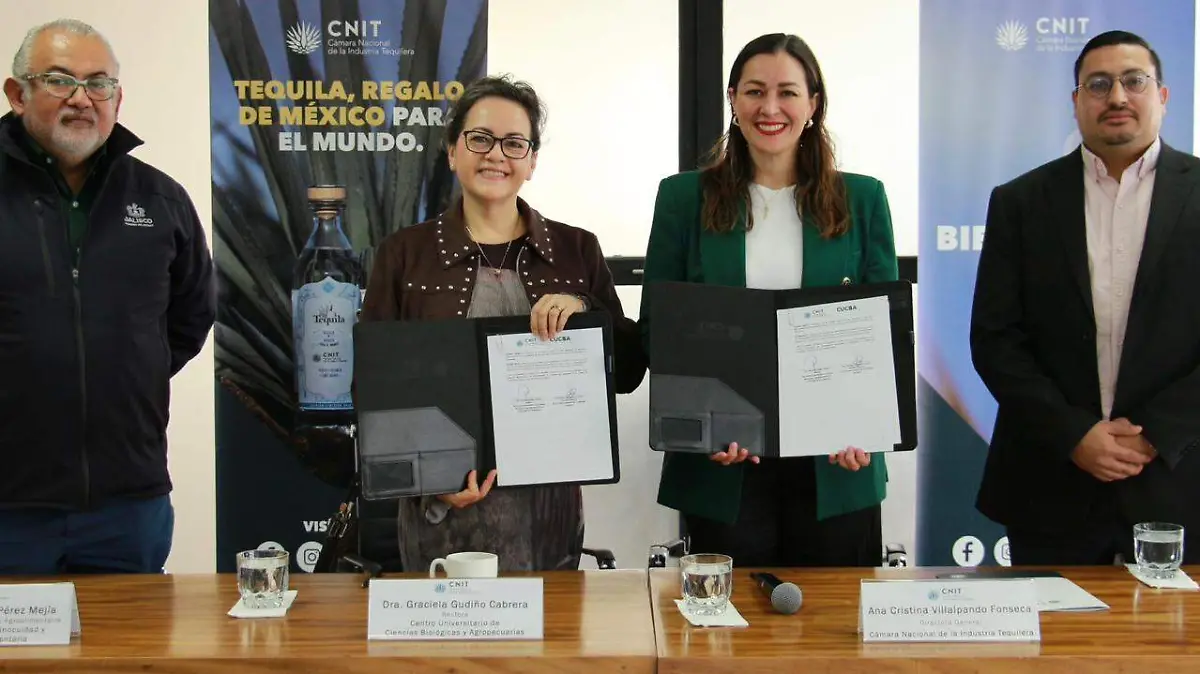 Firma convenio entre CNIT y CUCBA