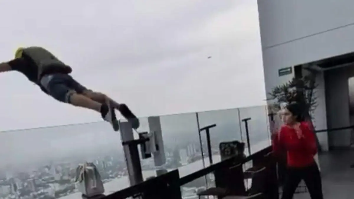 Paracaídas lanzado RIU (8)