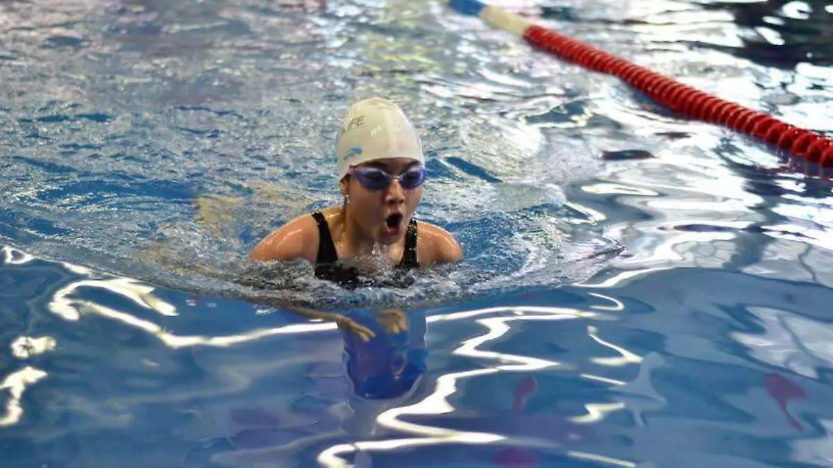 Alberca, nadar Foto Comude Facebook