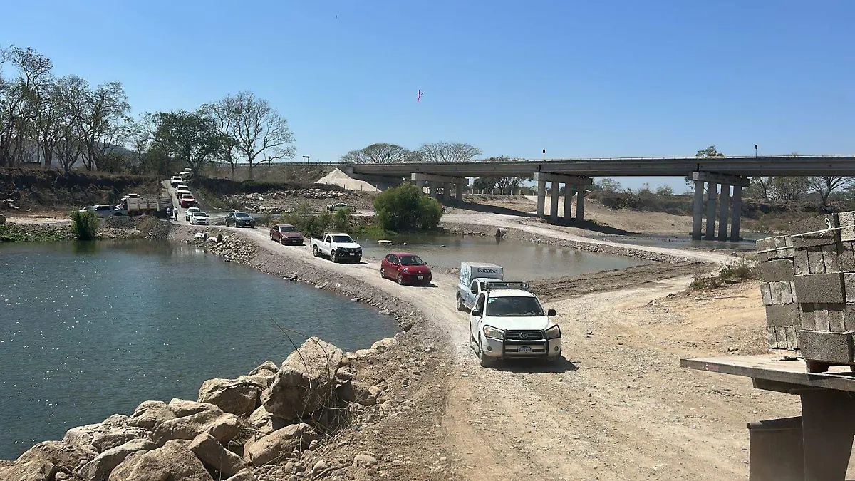 Circulación paso provisional La Desembocada