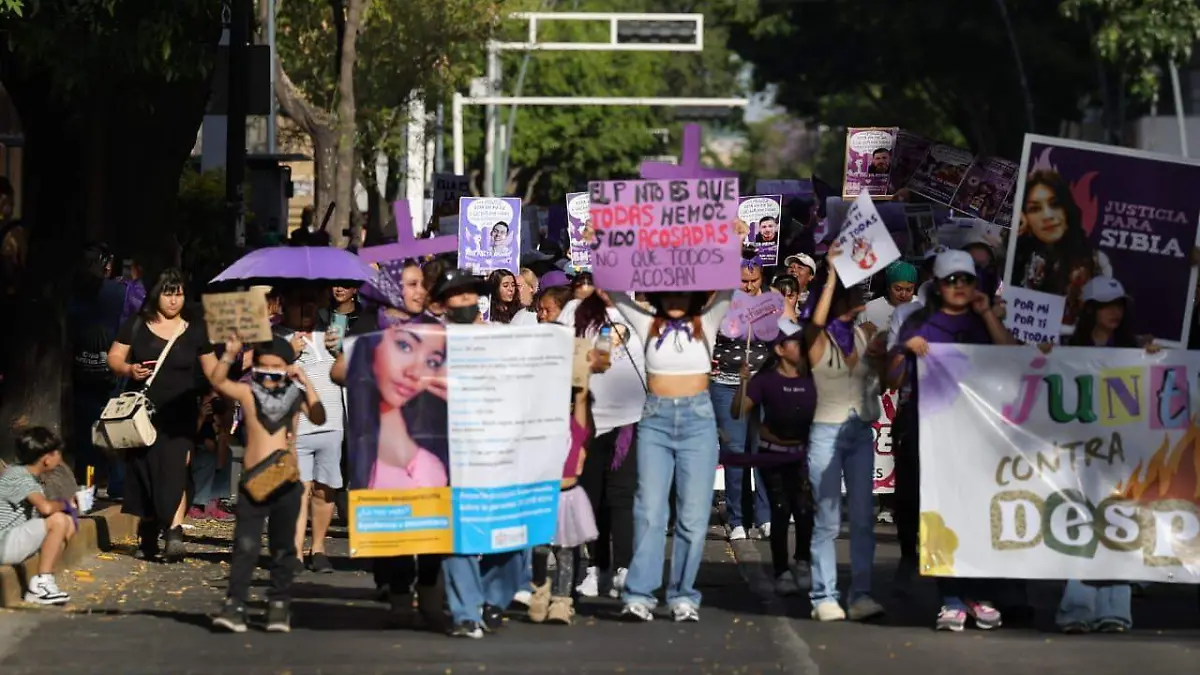 Buscadoras se manifiestan por sus desaparecidas