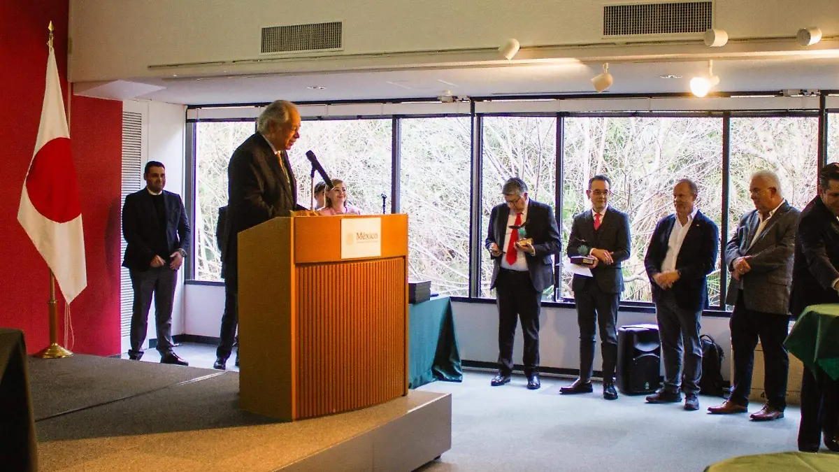 Presidente del CRT en la embajada de México en Japón