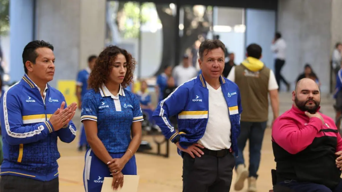 Entrega equipo paraatletas de Jalisco