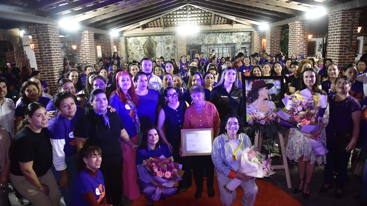 homenaje a Blanca Álvarez