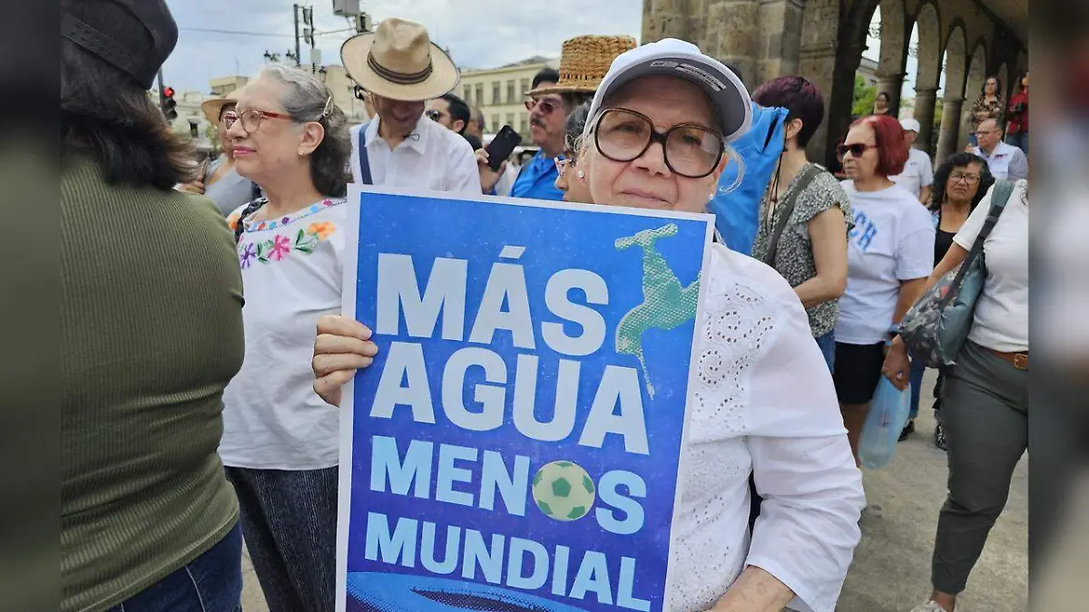 Mas agua menos mundial