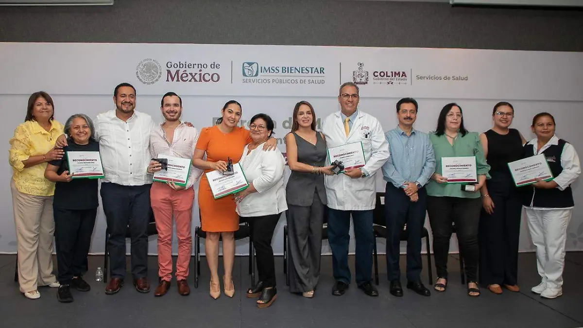 Reconocen a personal del IMSS en Colima